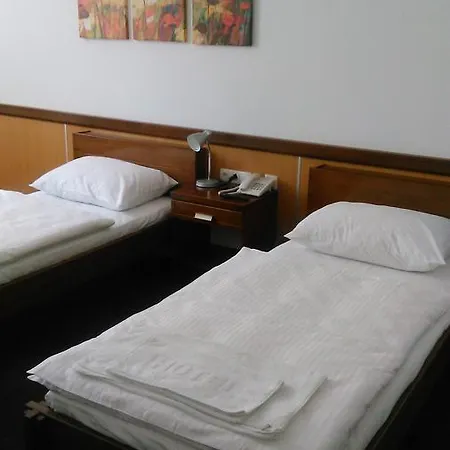 Salon Nina 3* Mrkonjic Grad